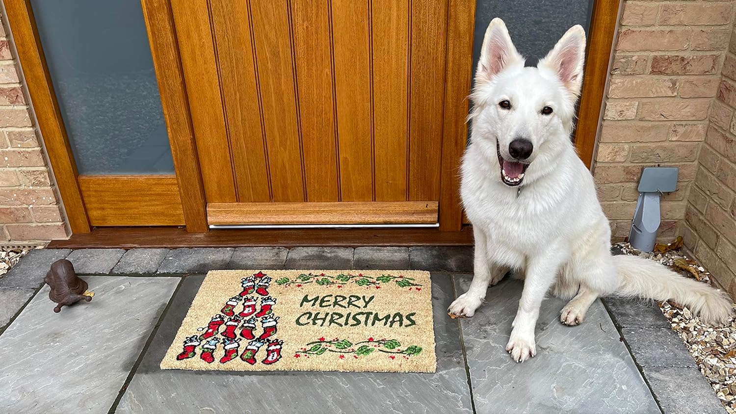 Coco&Coir Door Mat| Non-Slip | Thick Coir | Premium Quality | Rubber Backed | Eco-Friendly | Indoor | Outdoor | Heavy Duty | Christmas Theme | Xmas Entrance Door Mat (Socks Xmas)