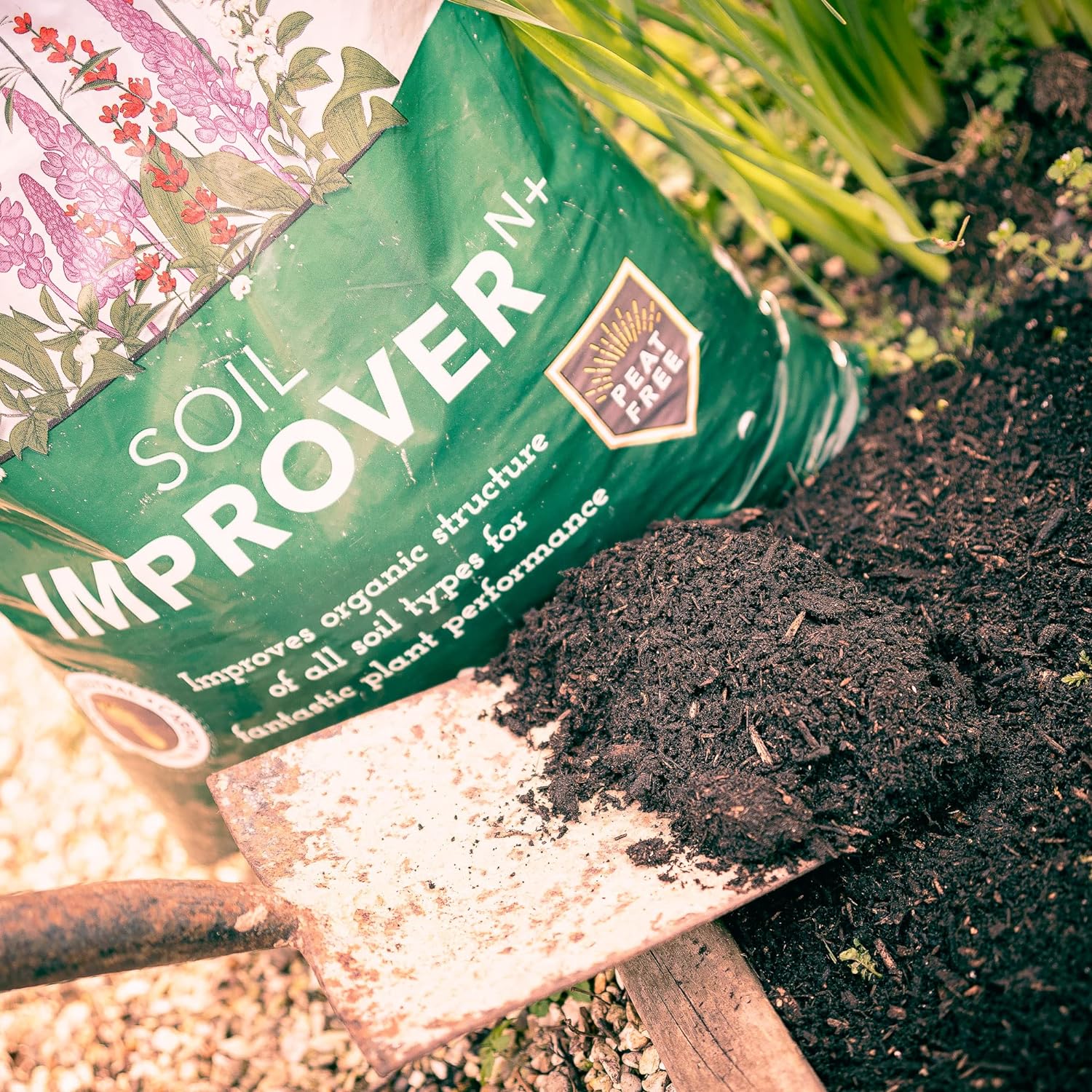 Harmony Gardens Soil Improver (50L) | Peat-Free Top Soil Fertiliser and Conditioner. Nitrogen and Trace Element Enriched